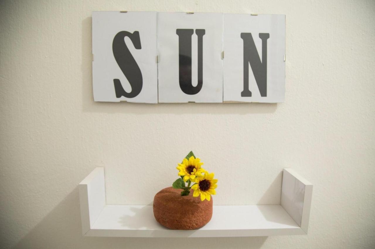 By The Sea Bed & Breakfast Terrasini Bagian luar foto