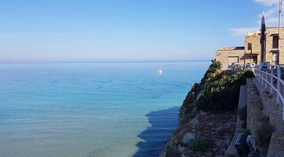 By The Sea Bed & Breakfast Terrasini Bagian luar foto