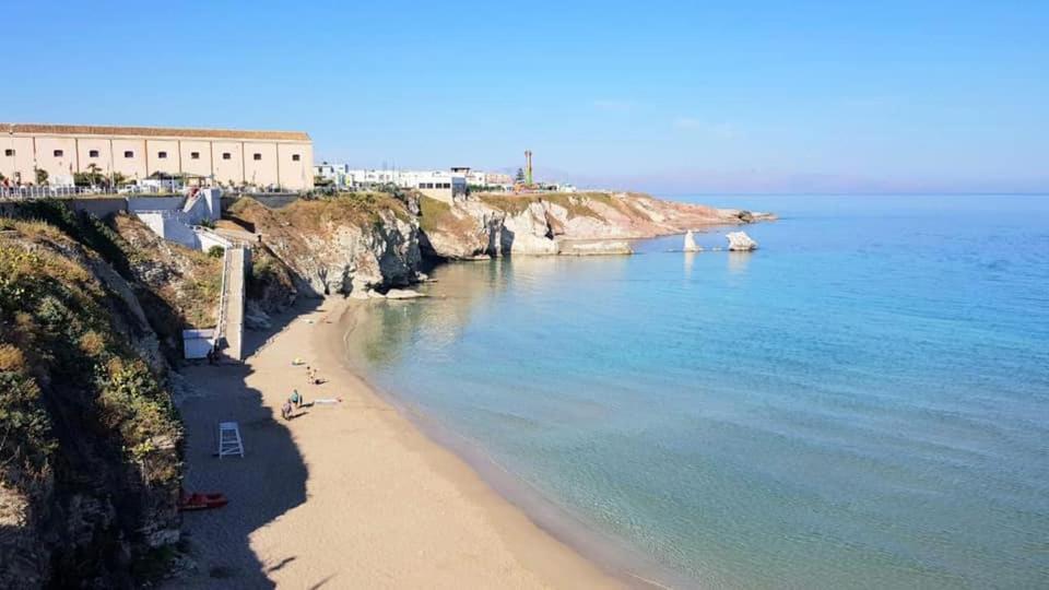 By The Sea Bed & Breakfast Terrasini Bagian luar foto